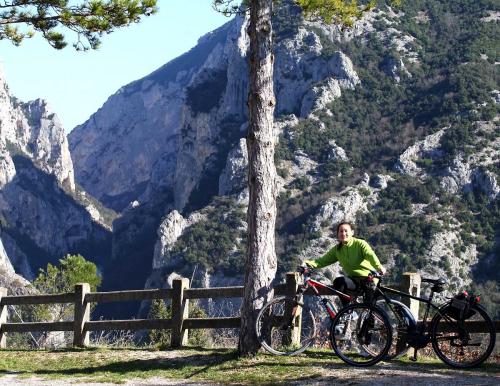 Tour in ebike gola del furlo