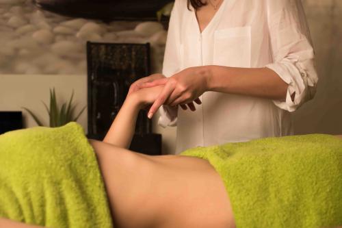 Hatma balance massage