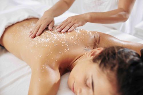 Focus sensoriale- Scrub erbale drenante/stimolante 