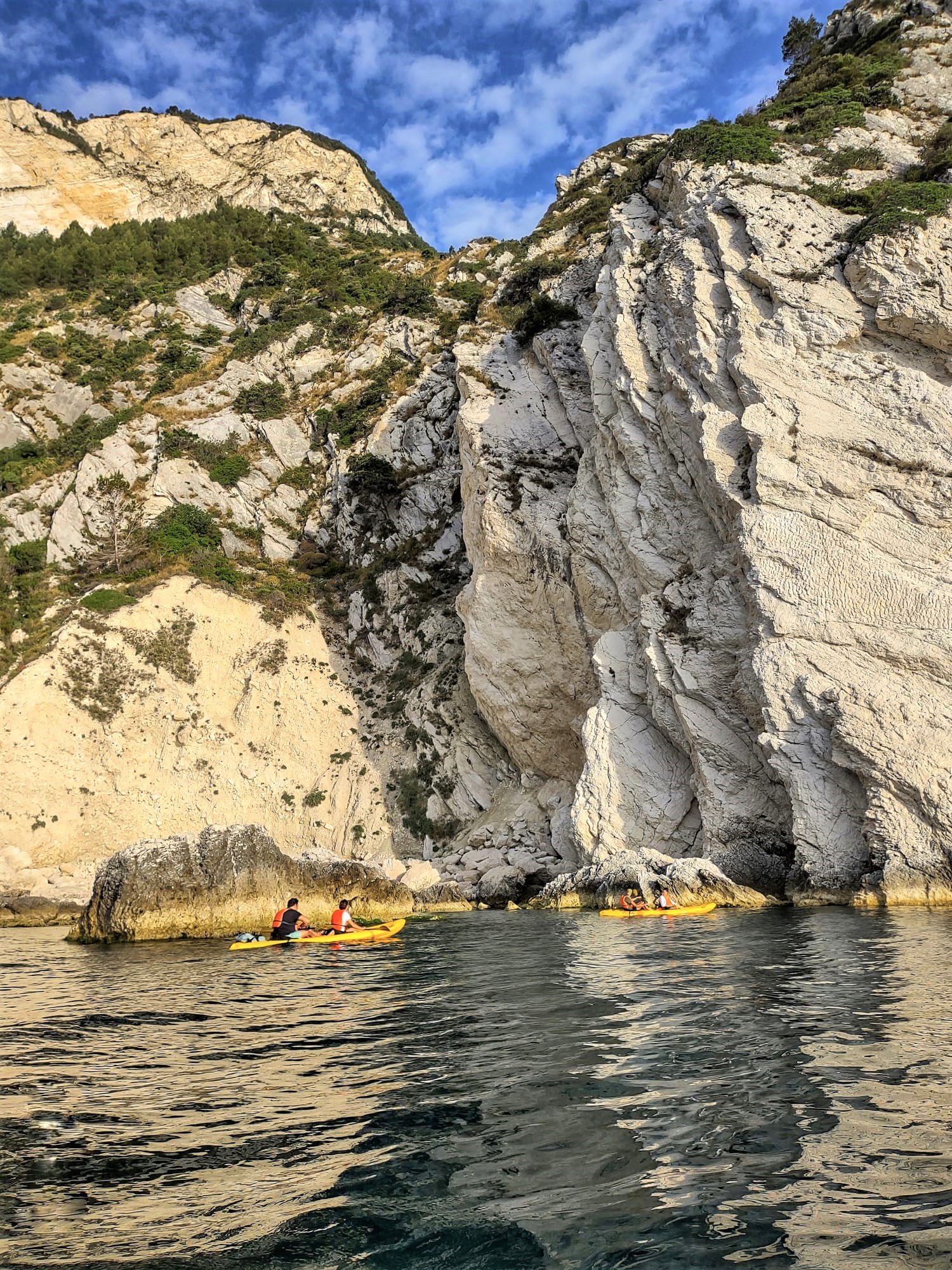 Canoe Sup paesaggio grotte bellezze numana sirolo riviera ancona marche italia pagaia giubbotto salvataggio gita noleggio 