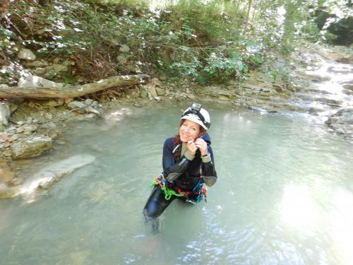 #Canyoning #FossoDelMulino #AvventuraAdrenalinica #CanyoningItalia #SerravalleDiCarda #Piobbico #MinyCanyon #Cascate #AcquaCristallina #Outdoor #SportEstremi #EsperienzeScorri #TurismoAvventura #Marche #ItaliaCentrale